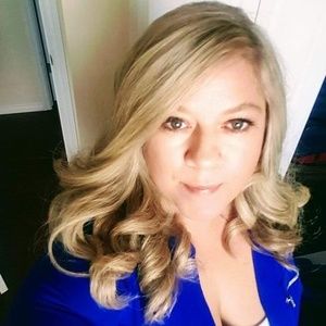 Meet your Posher, Michele